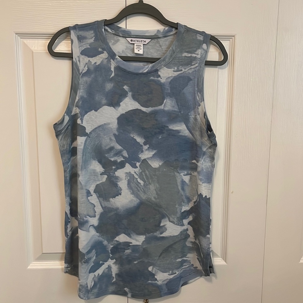 Athleta size M tank.